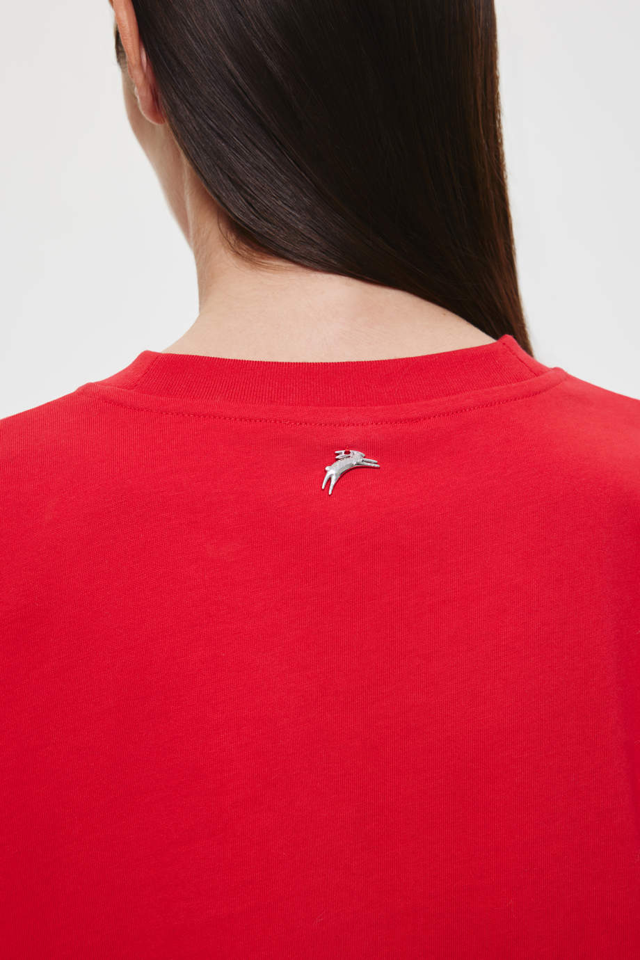 Футболка с принтом и вышивкой