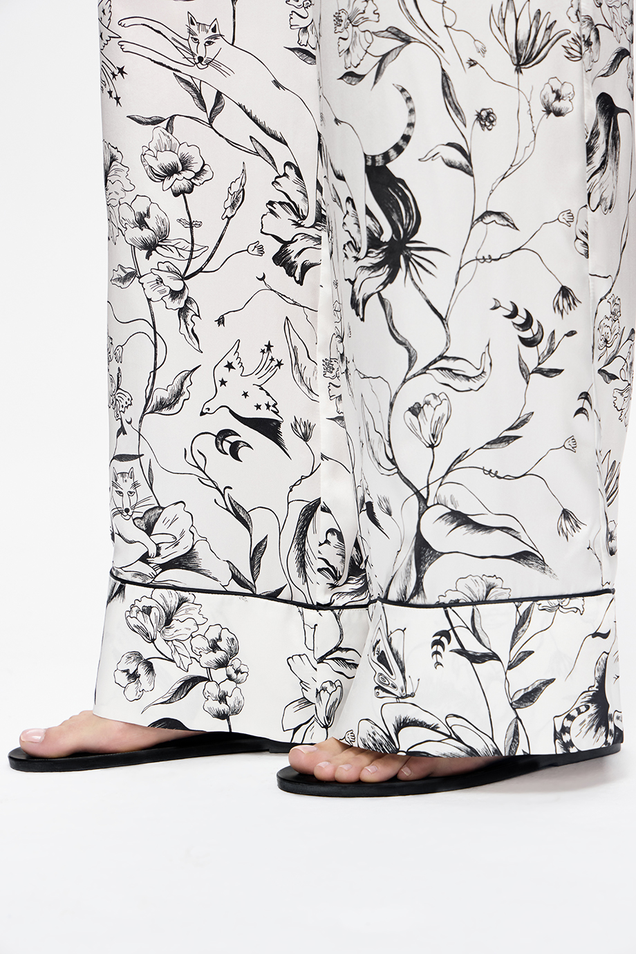 Брюки шелковые с принтом