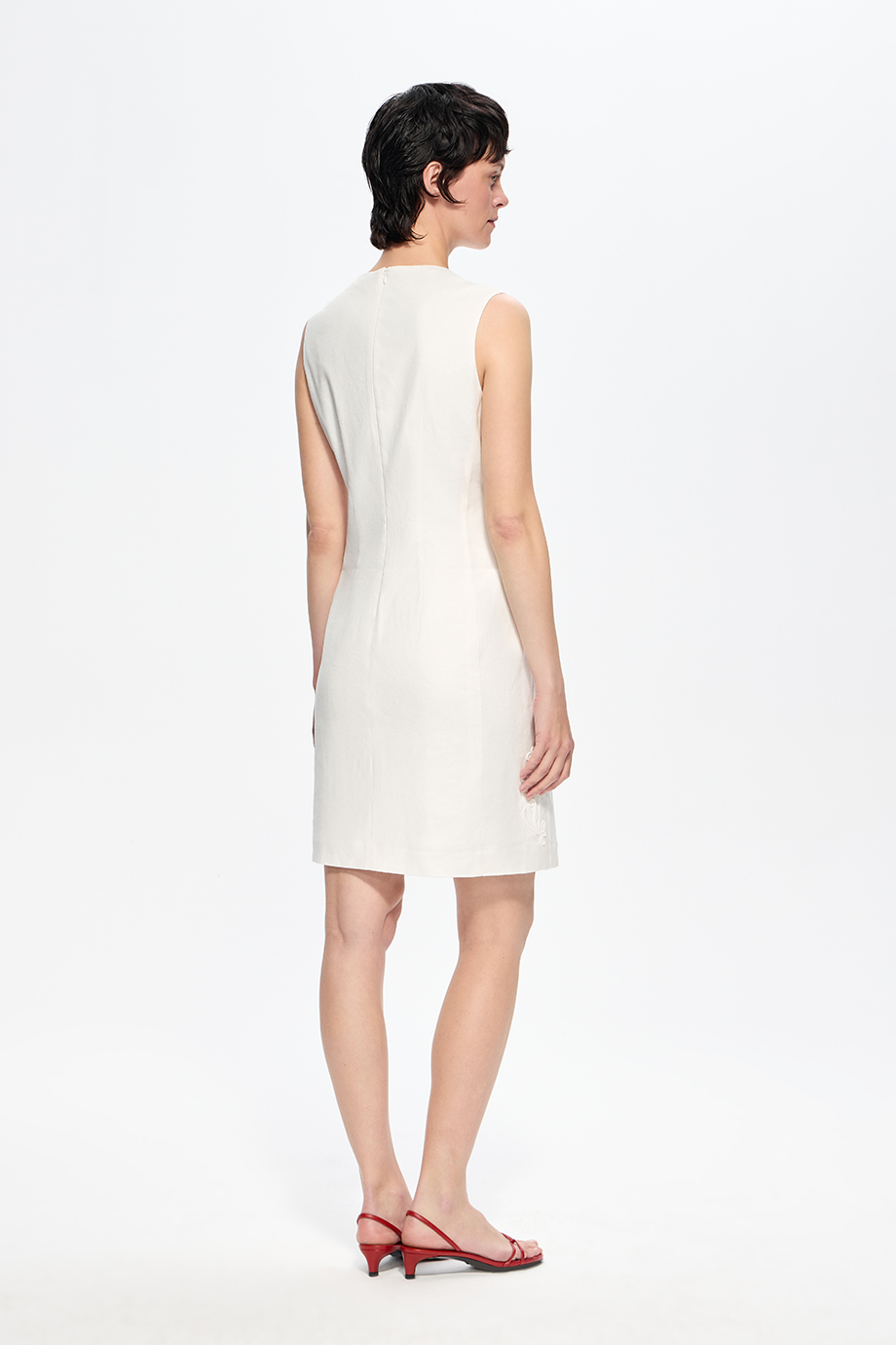 Сарафан льняной с вышивкой