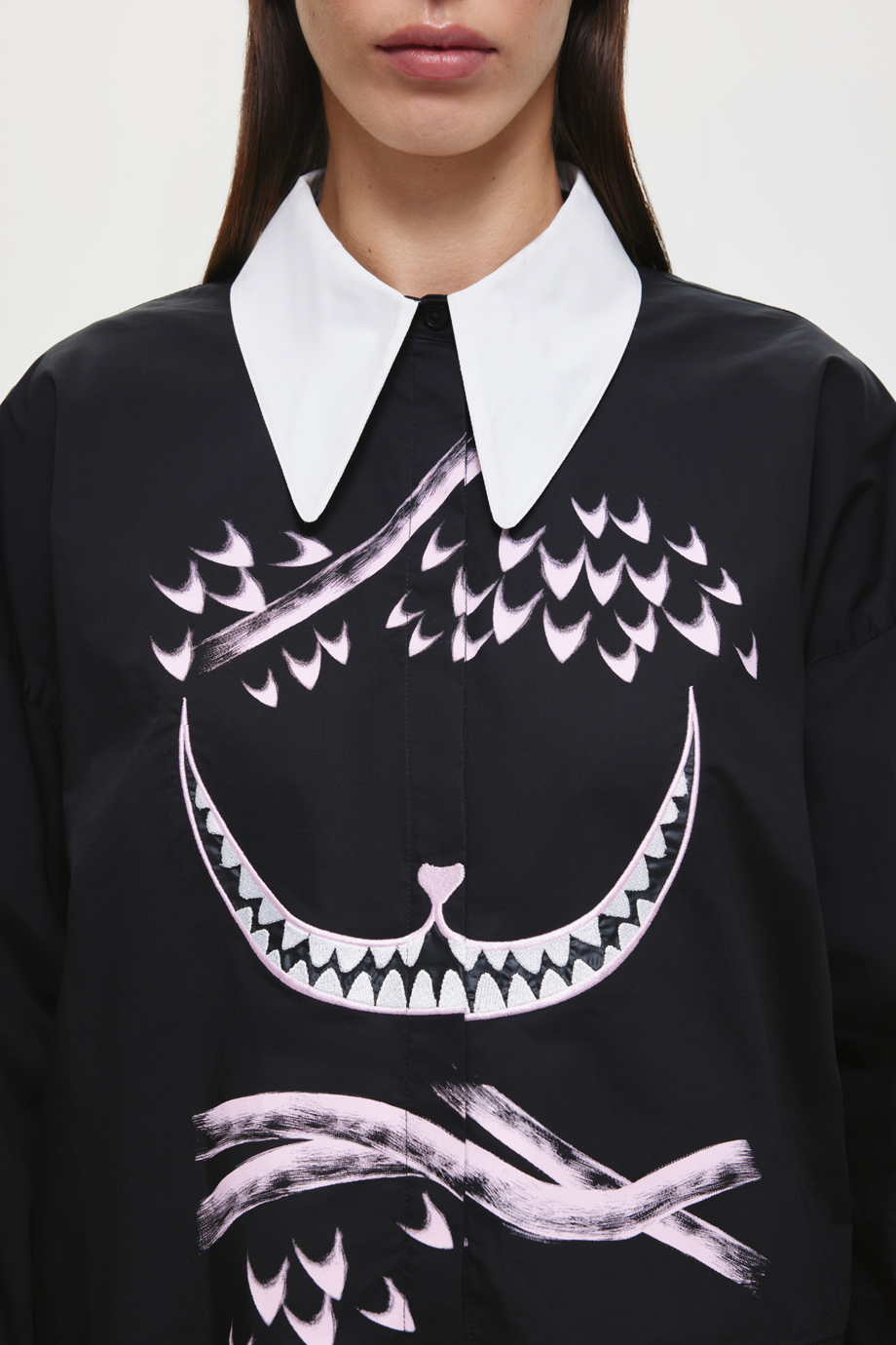 Блузка с принтом и вышивкой