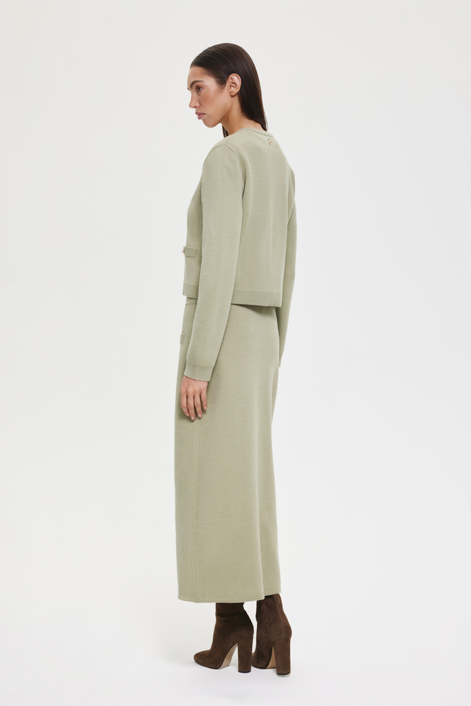 Кардиган с жемчужными пуговицами