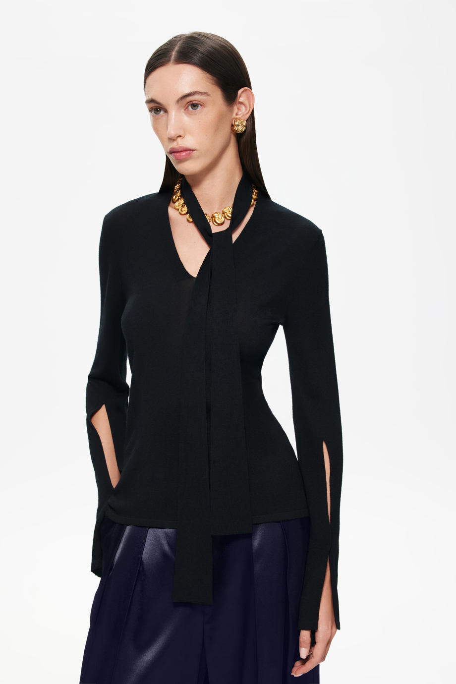 Джемпер из тонкой шерсти с бантом