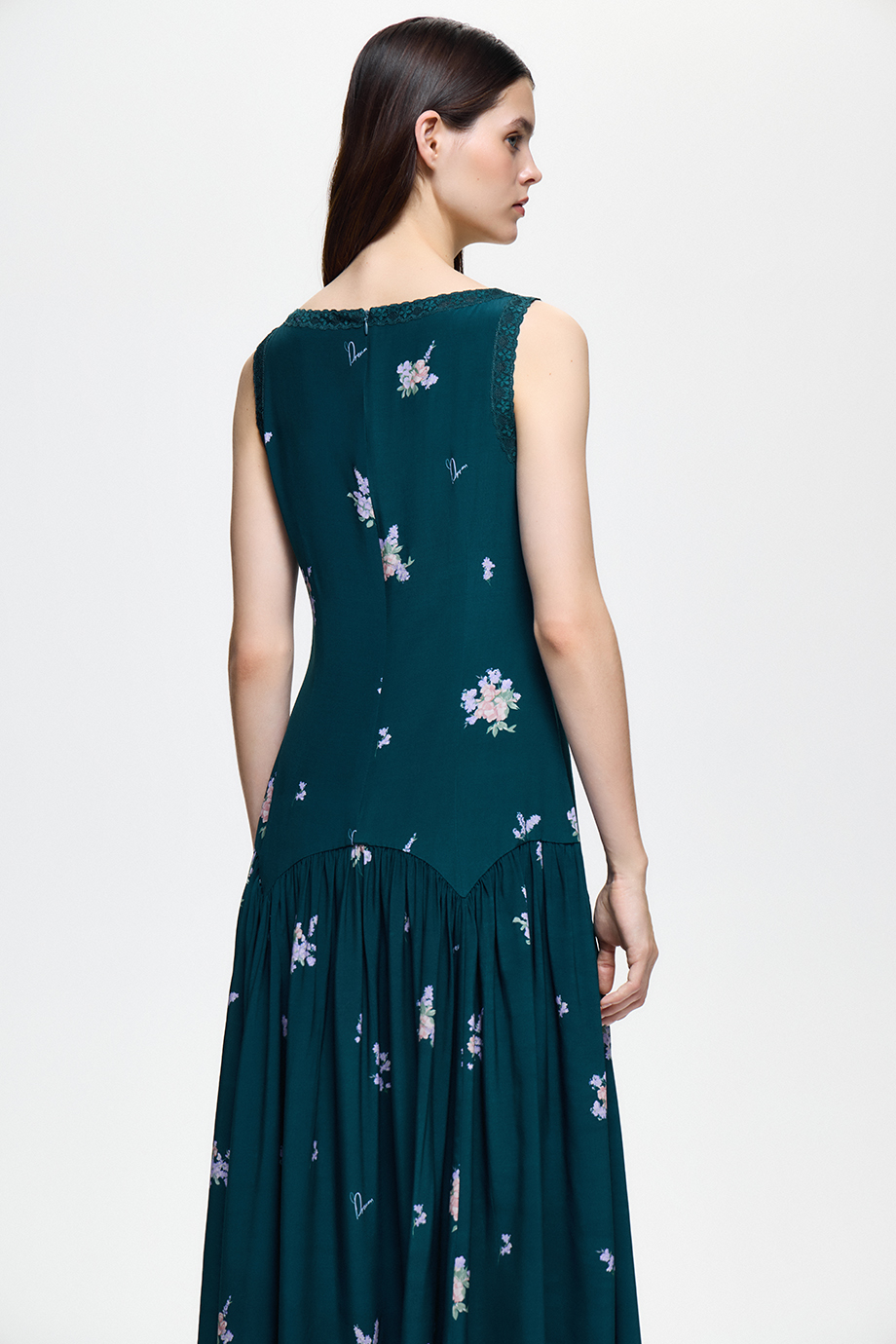 Сарафан с принтом и кружевом