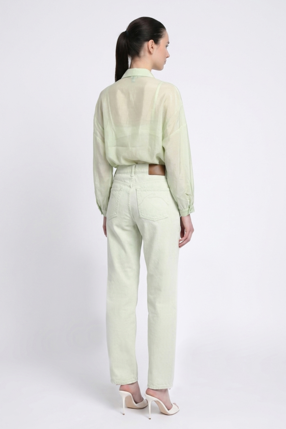 Джинсы Tapered Fit