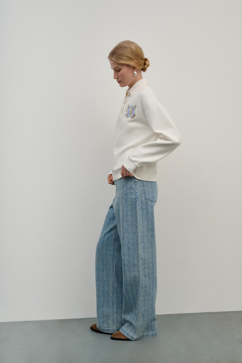 Свитшот-поло с вышивкой