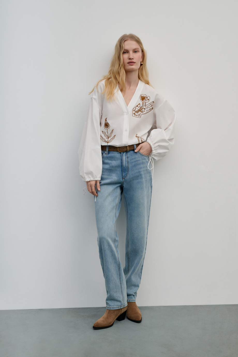 Джинсы Straight с вышивкой