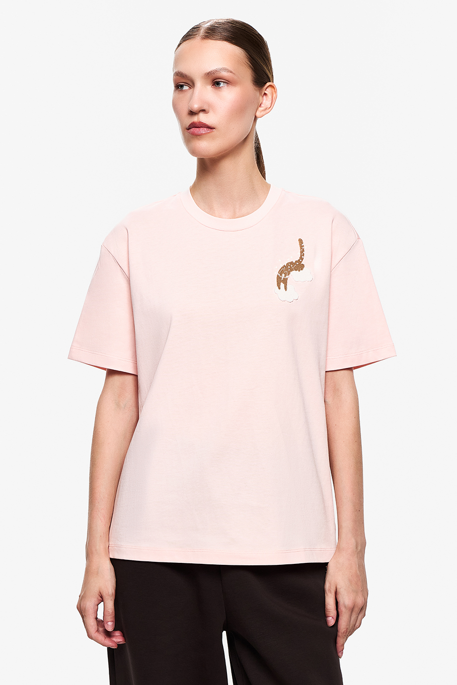 Футболка с вышивкой