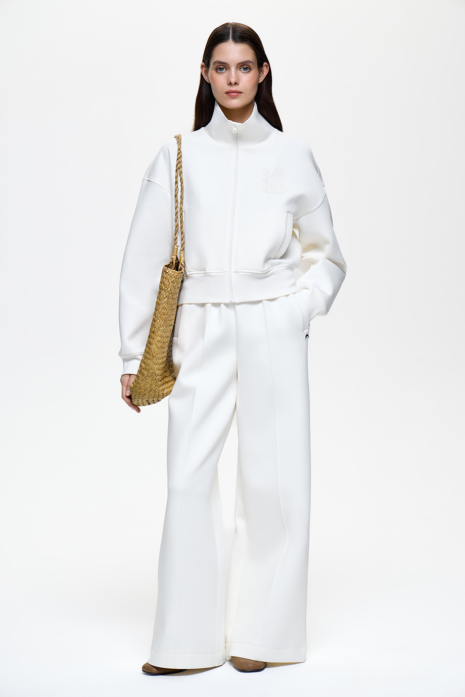 Брюки трикотажные с вышивкой Брюки трикотажные с вышивкой