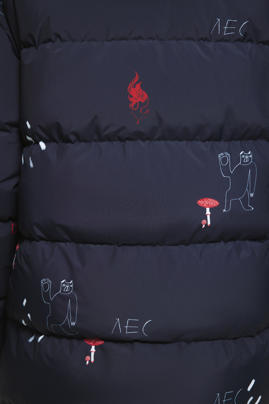 Пуховик длинный с принтом