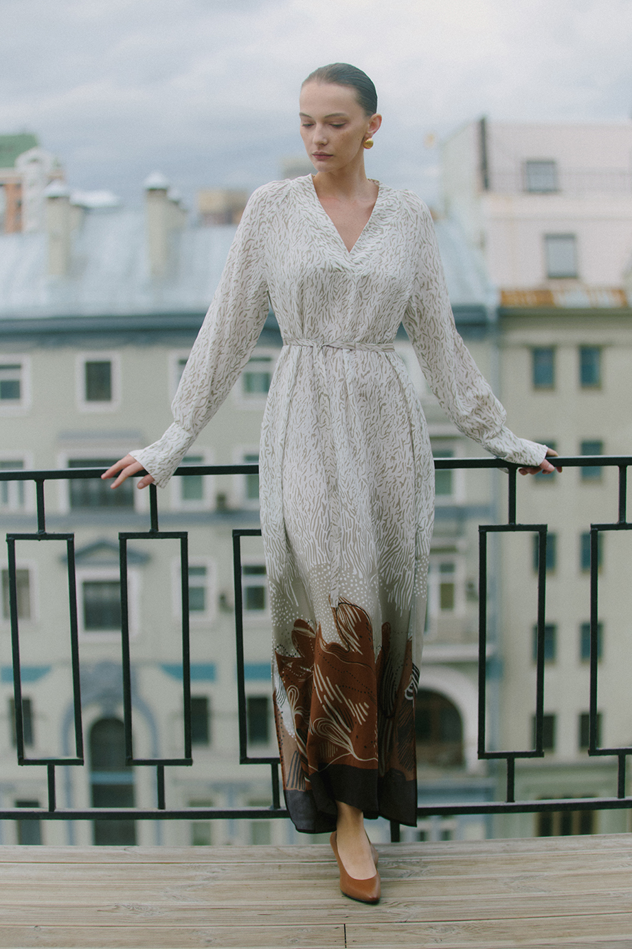 Платье с купонным принтом