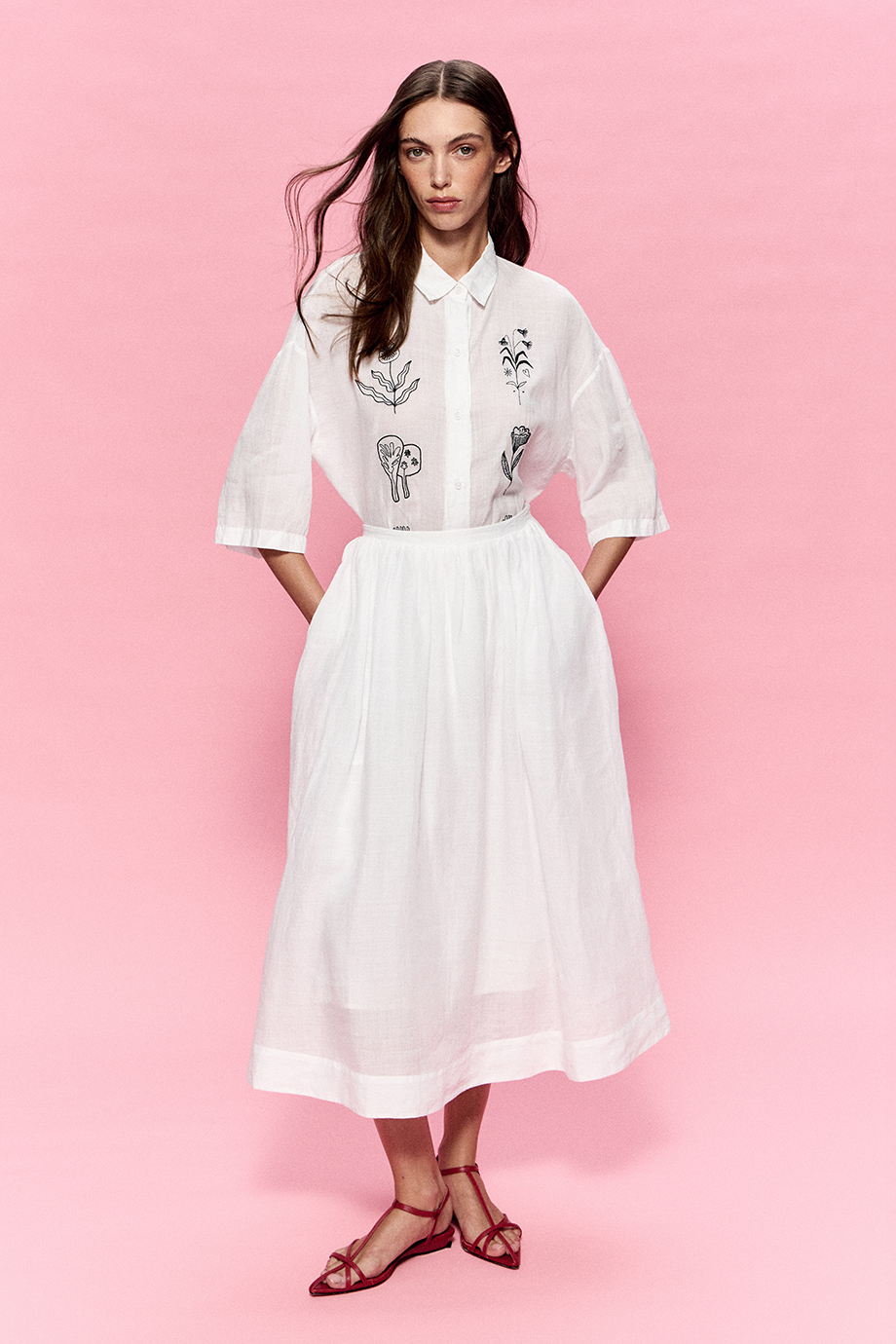 Блузка из крапивы с вышивками