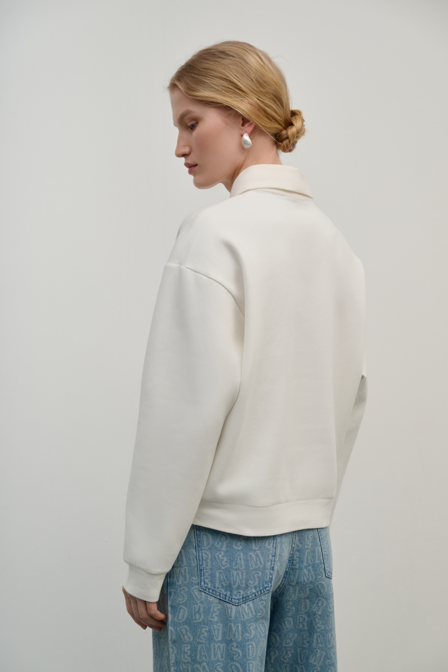 Свитшот-поло с вышивкой