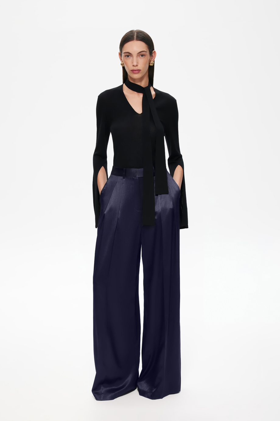 Джемпер из тонкой шерсти с бантом