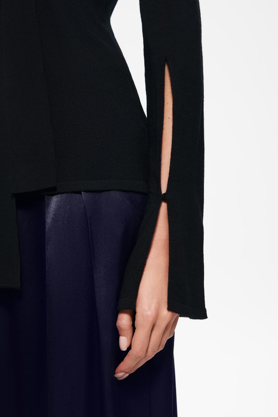 Джемпер из тонкой шерсти с бантом