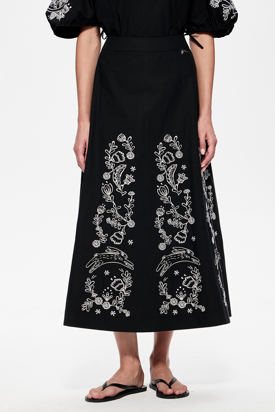 Юбка А-силуэта с вышивками