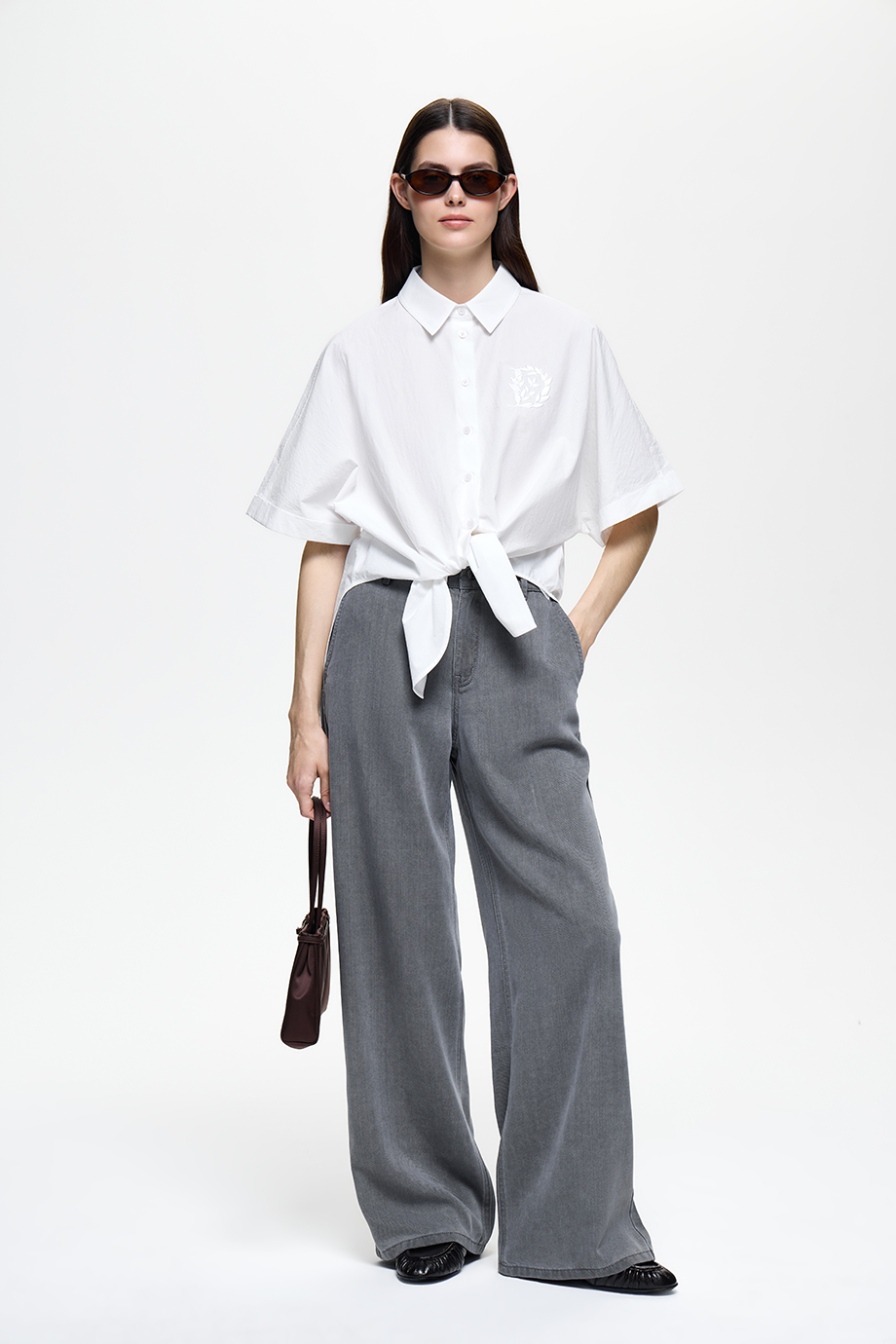 Джинсы с эластичным поясом из легкого денима