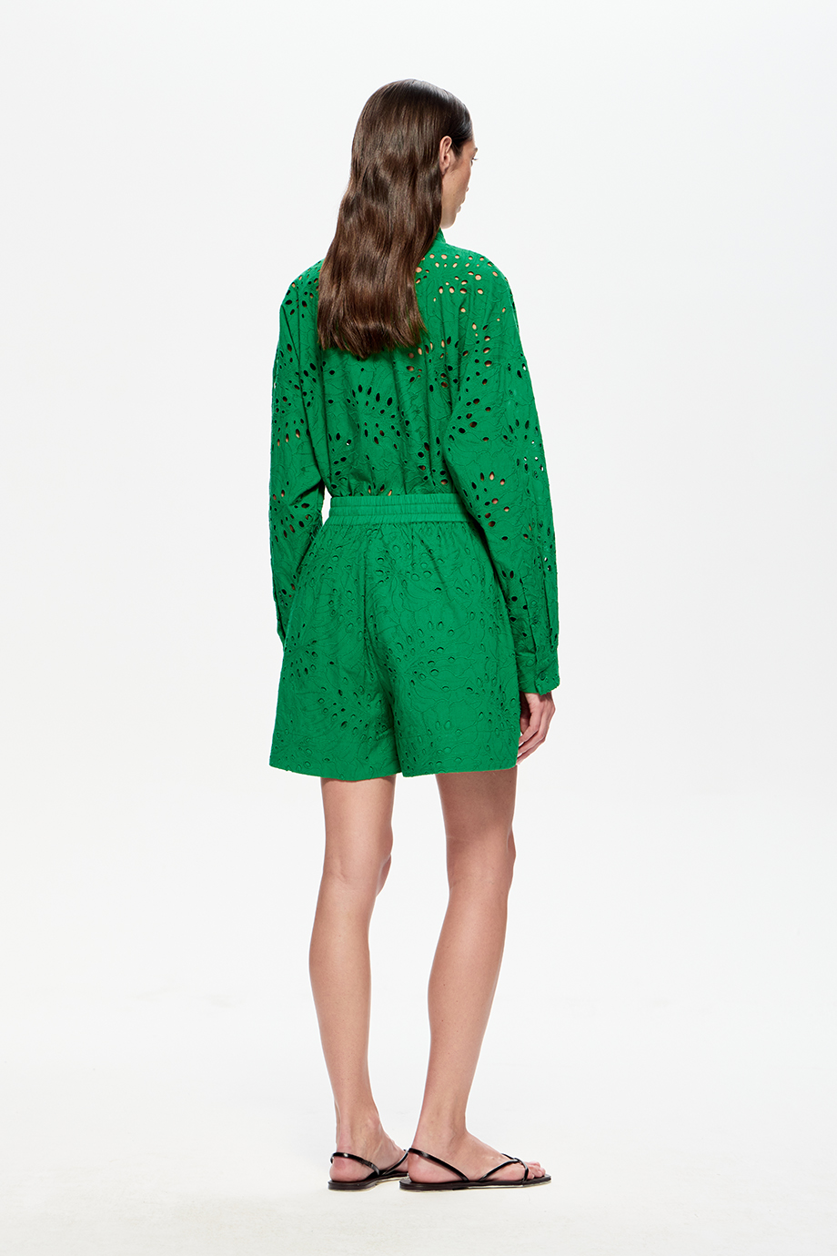 Блузка из хлопкового шитья