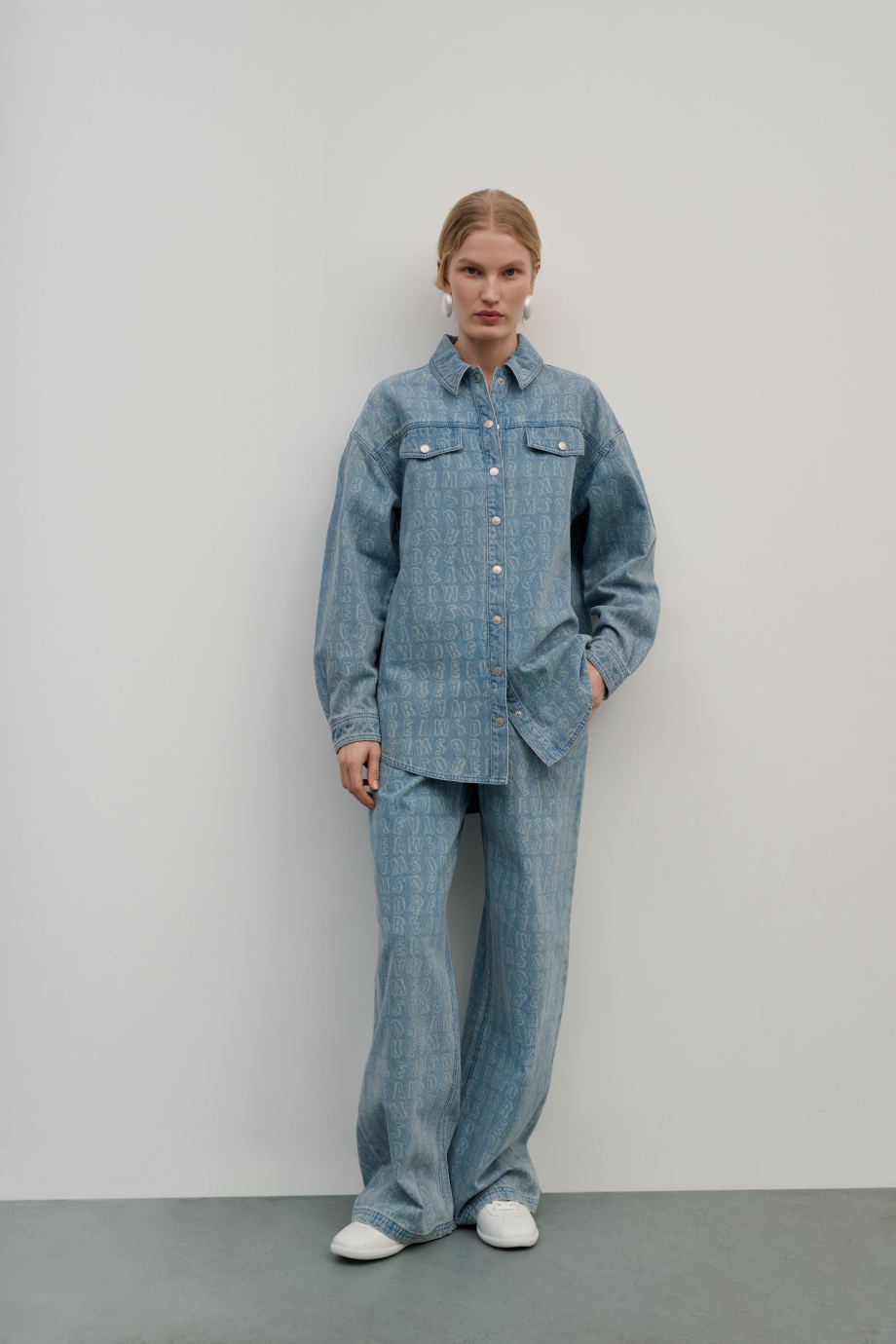 Рубашка джинсовая с лазерным принтом