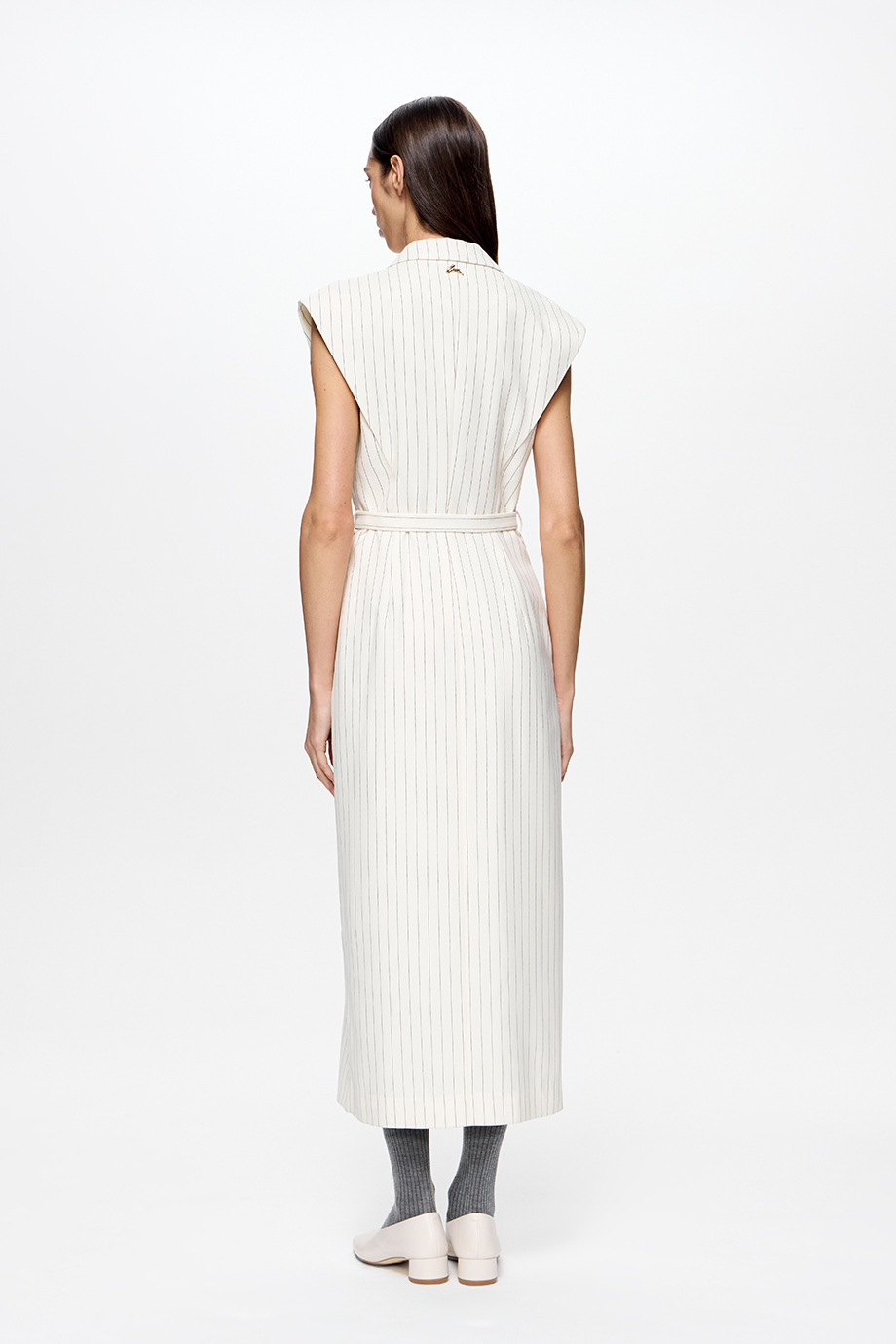 Платье-жилет с вышивкой