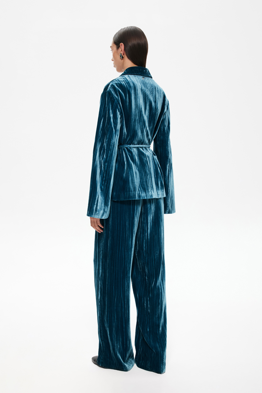 Жакет из жжатого вискозного бархата