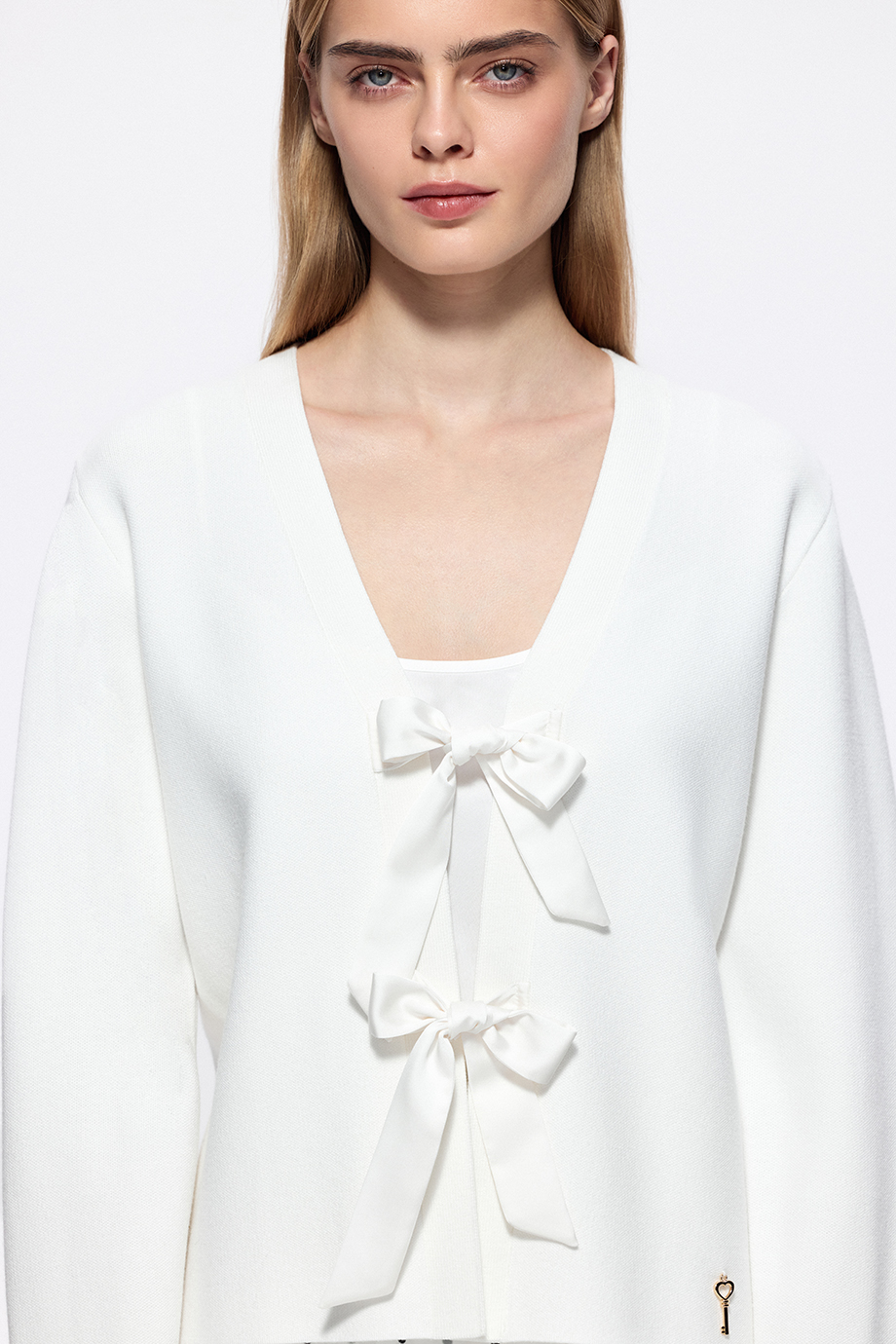 Кардиган с бантами-завязками