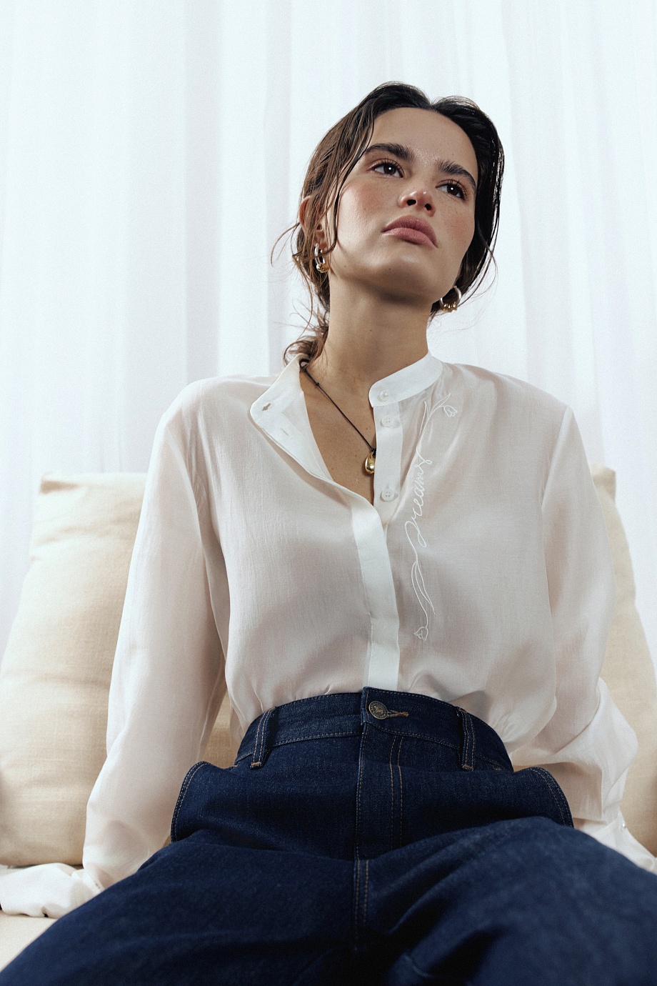 Блузка из тенселя с вышивкой