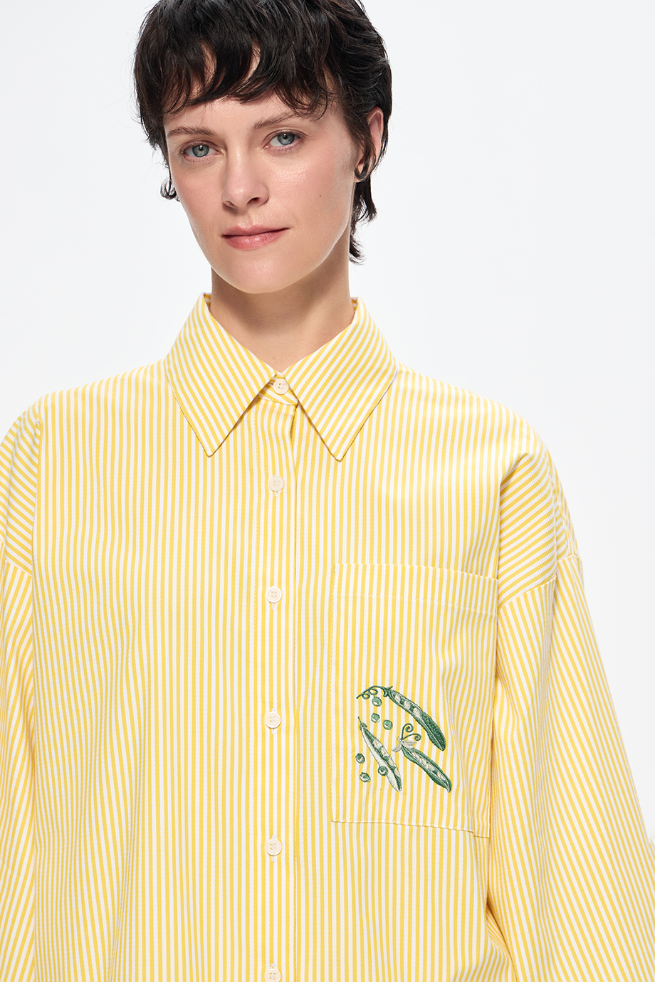 Блузка свободная с вышивкой