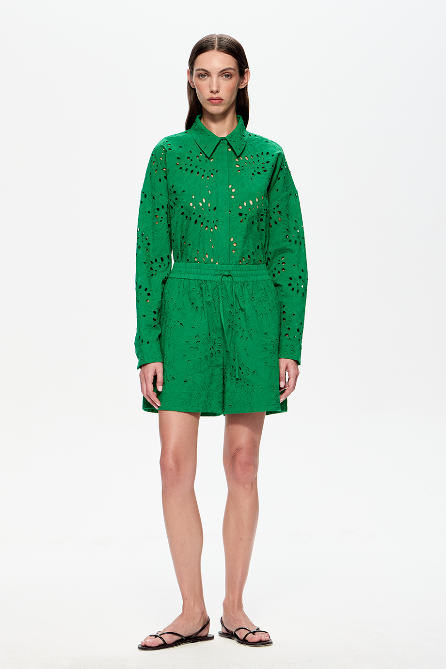 Блузка из хлопкового шитья