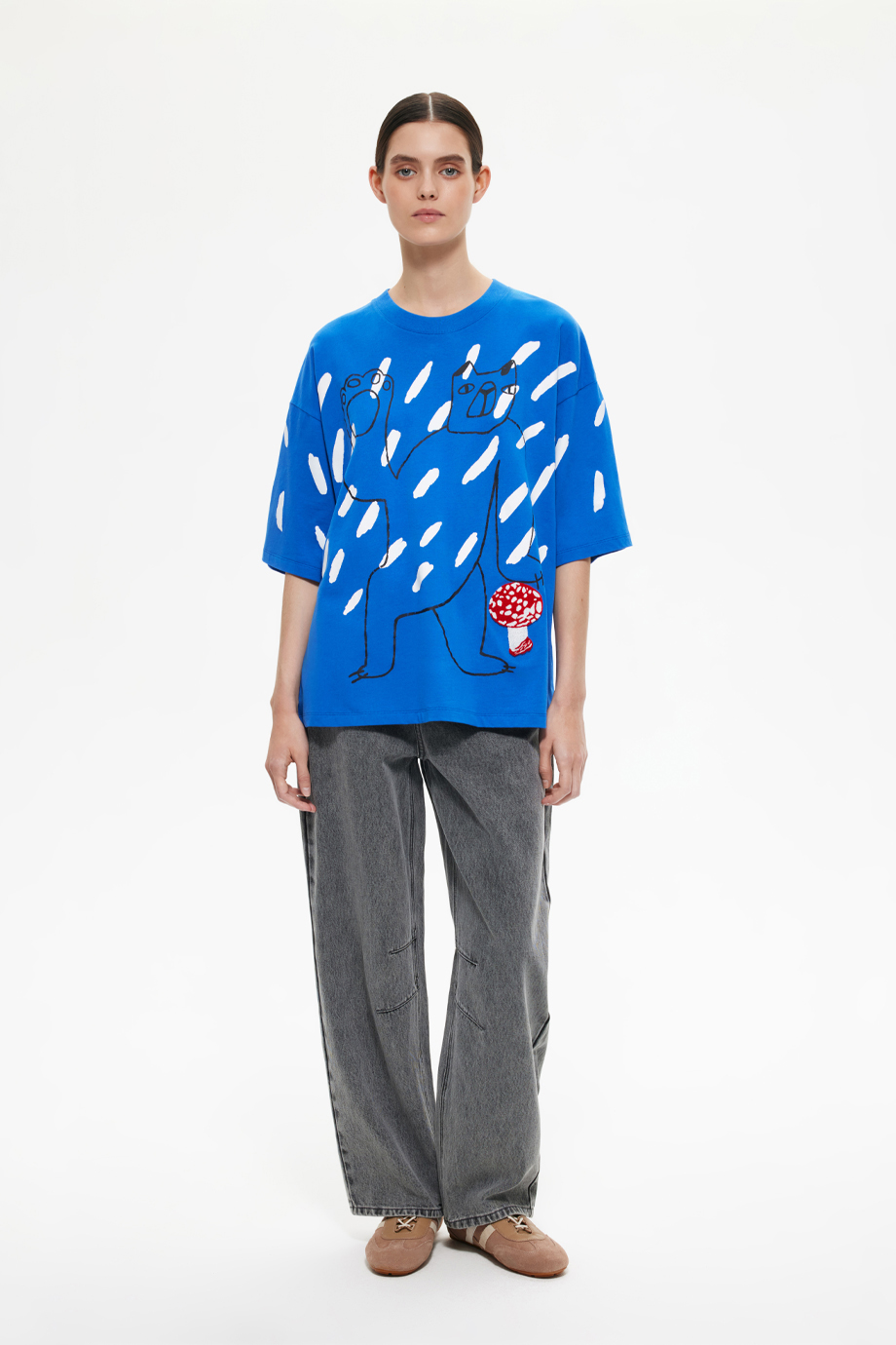 Футболка с вышивкой