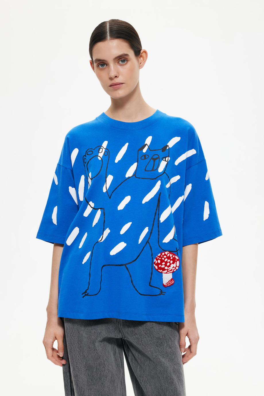 Футболка с вышивкой