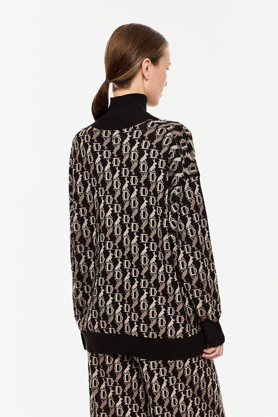 Брюки вязаные с лого-паттерном