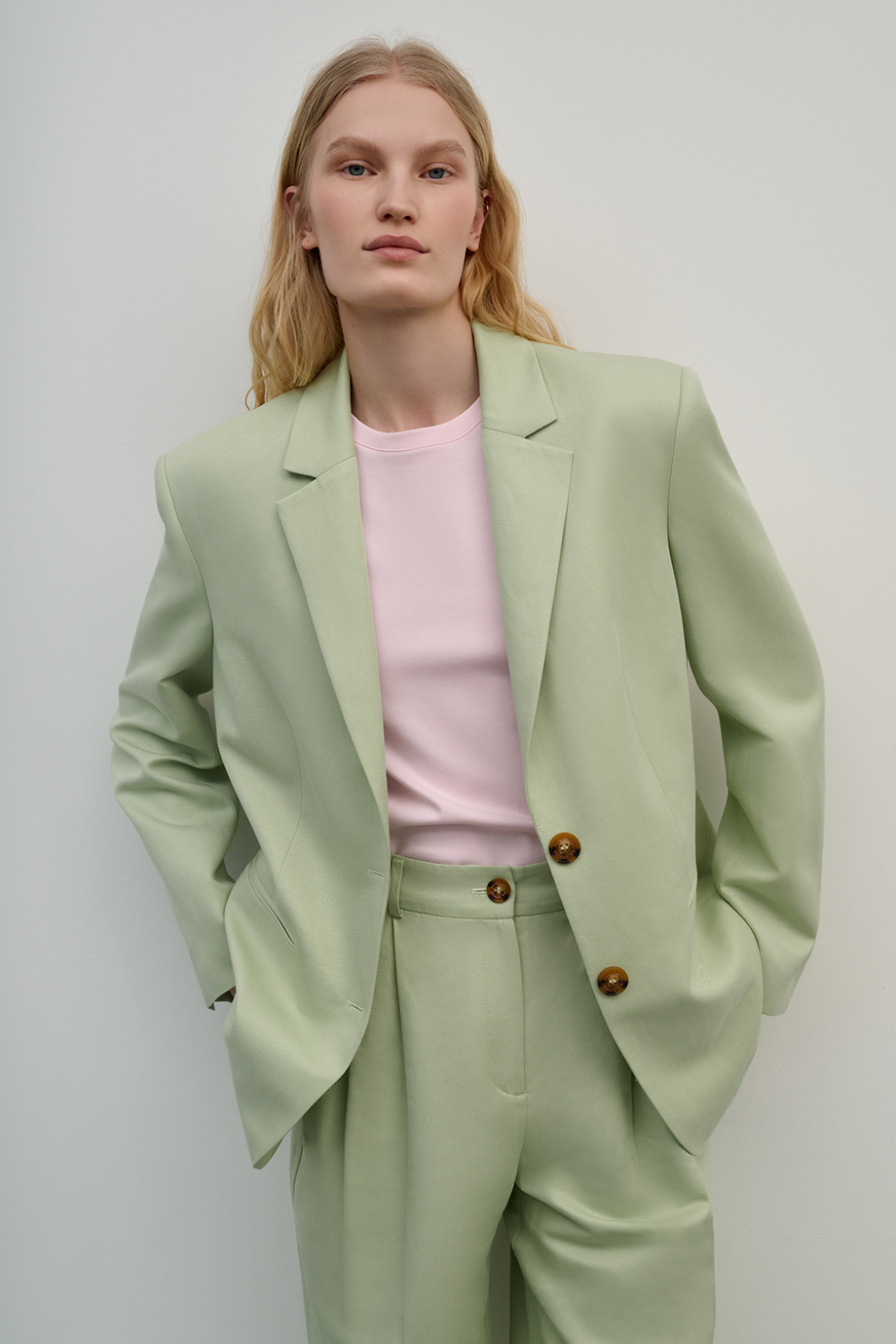 Брюки широкие из смесового льна