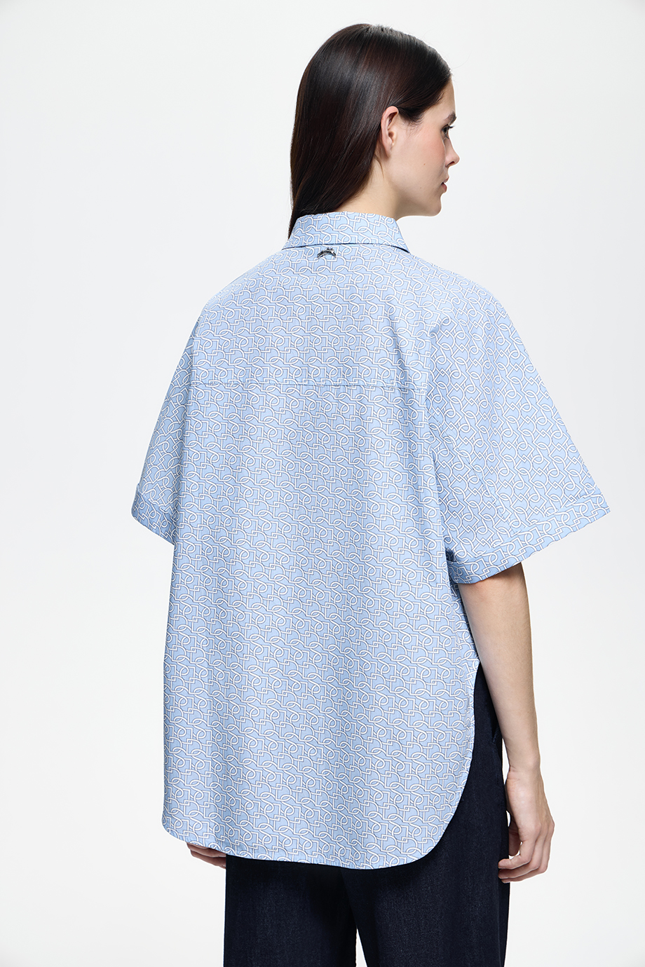 Рубашка с лого-паттерном