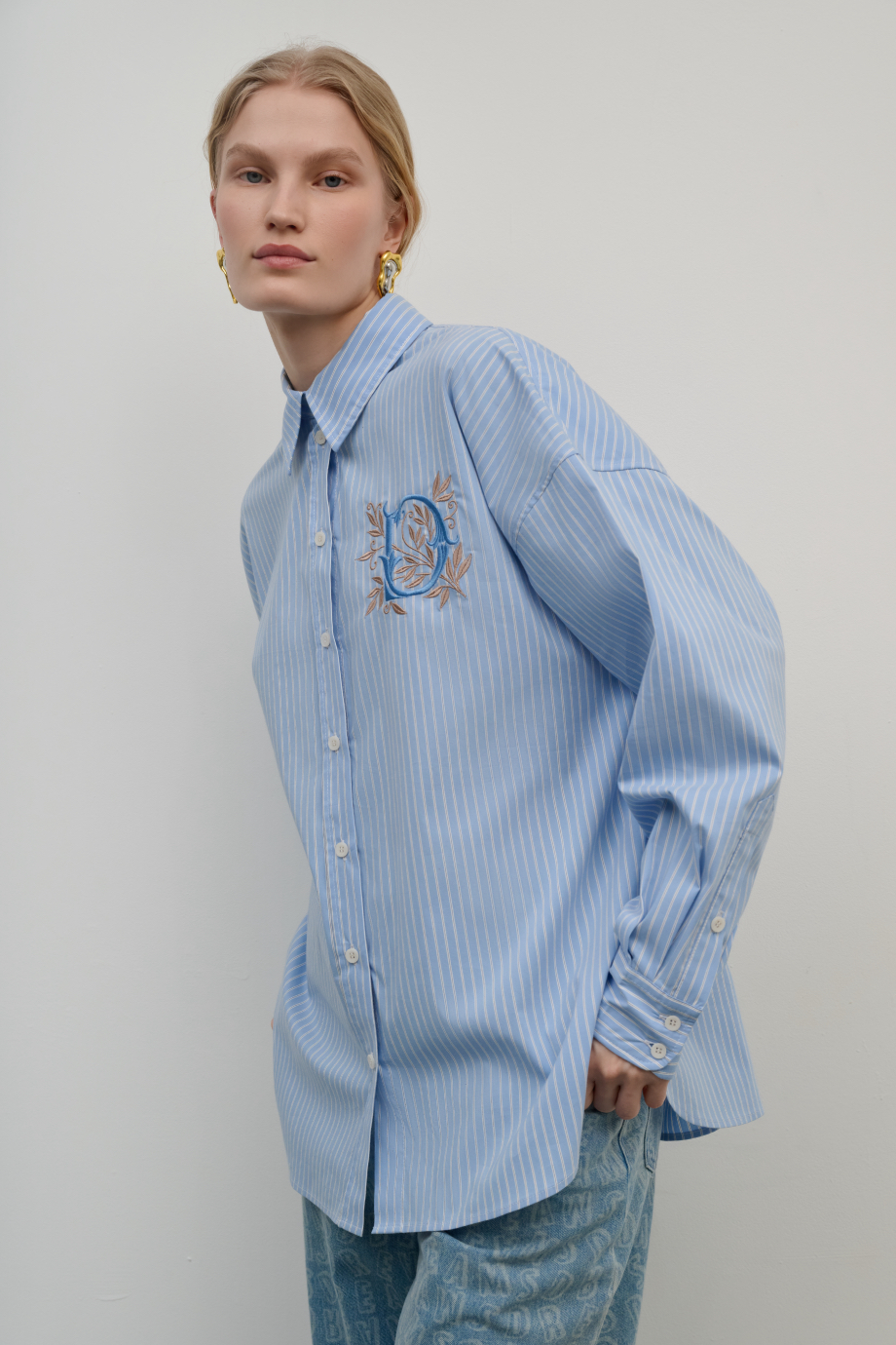 Рубашка свободная с вышивкой