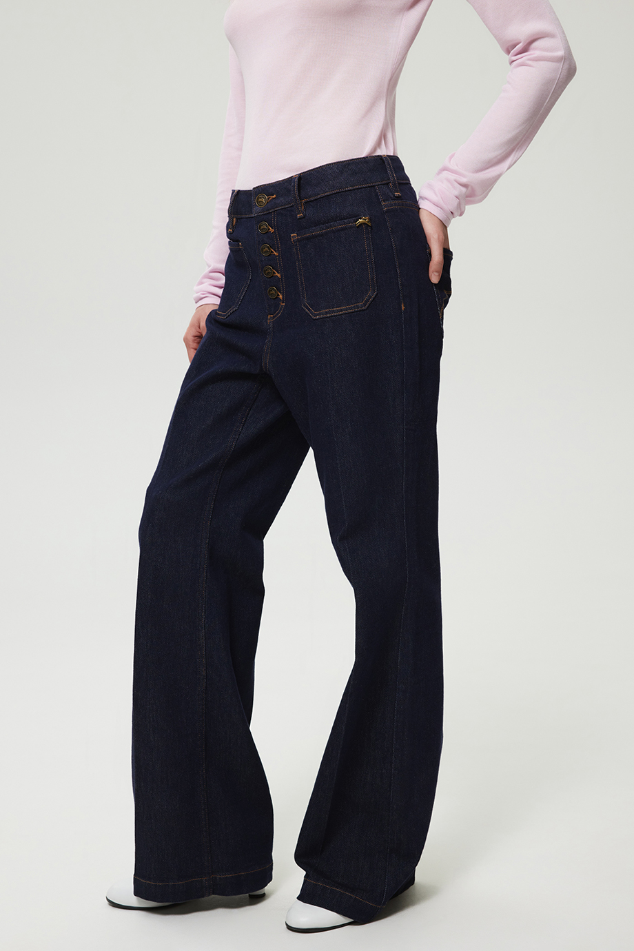 Джинсы Bootcut