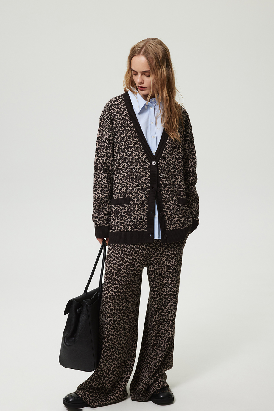Брюки вязаные с лого-паттерном