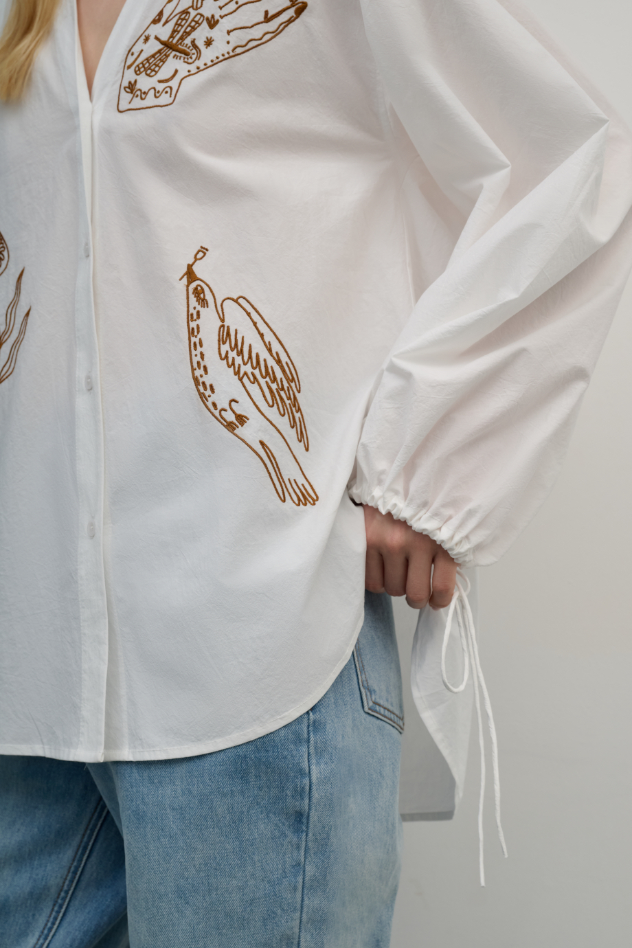 Блузка хлопковая с вышивками