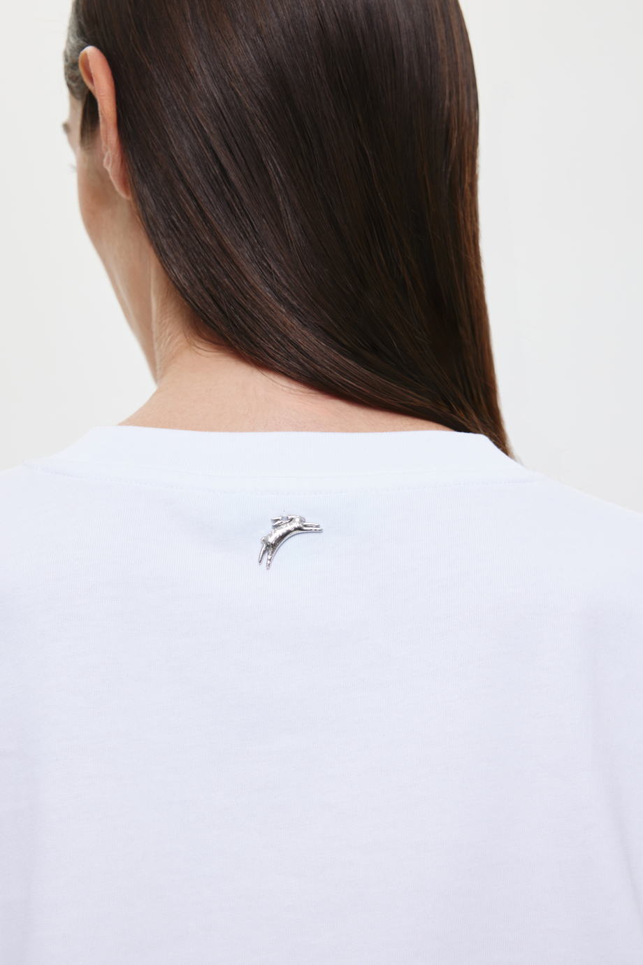 Футболка с принтом и вышивкой