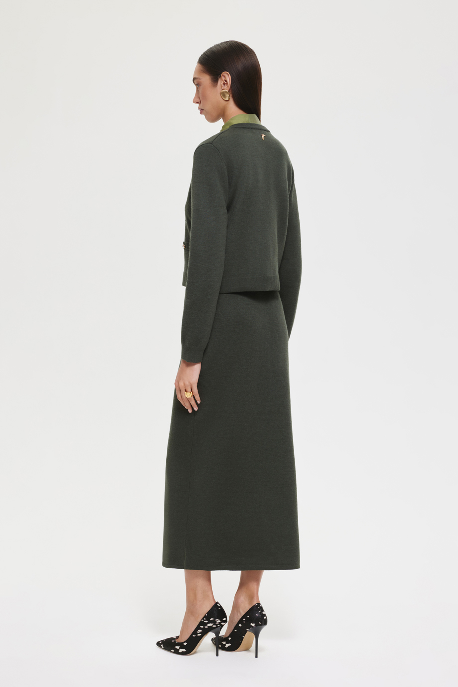 Кардиган с жемчужными пуговицами