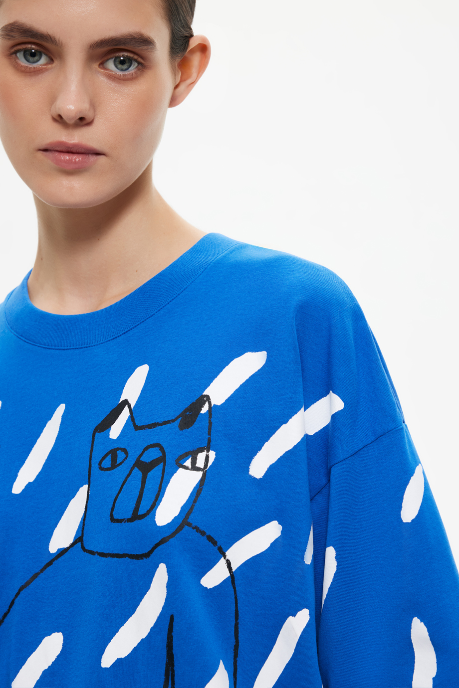 Футболка с вышивкой