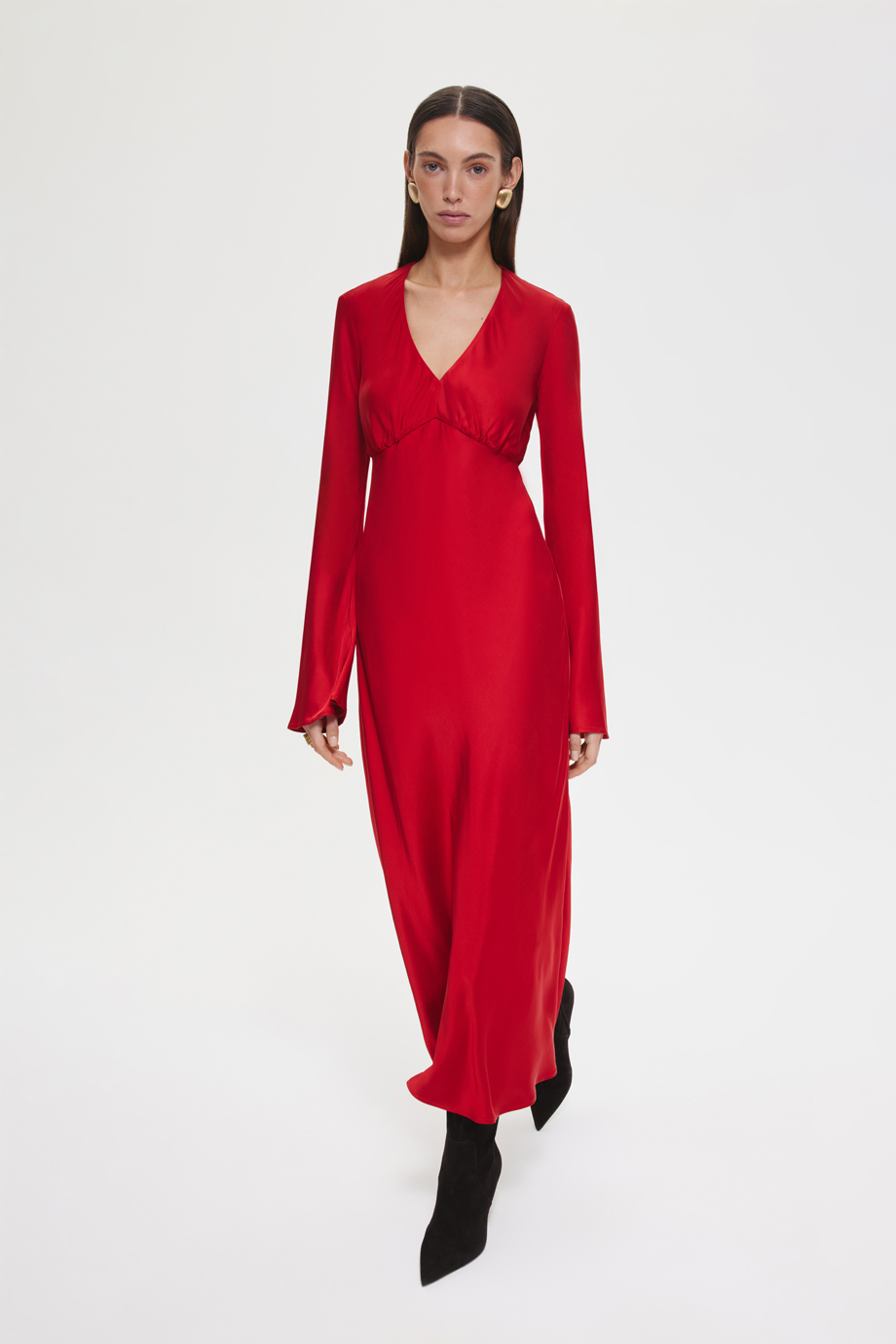 Приталенное платье