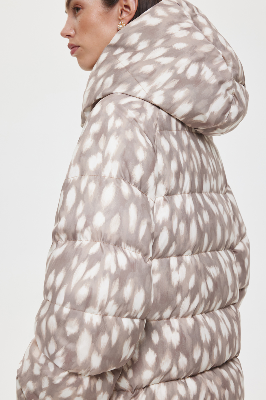 Пуховик с принтом