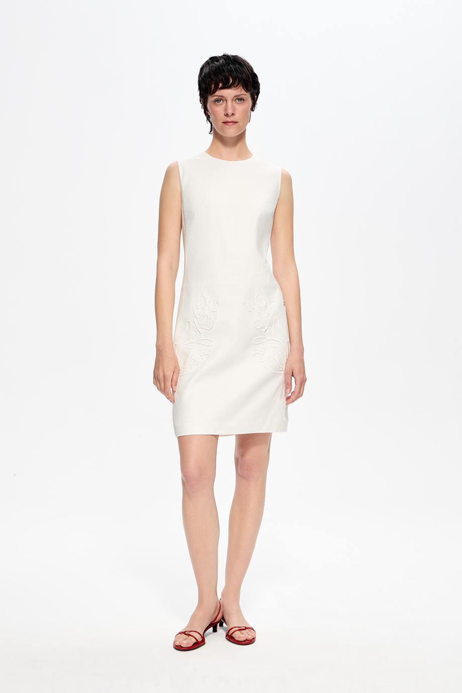 Сарафан льняной с вышивкой