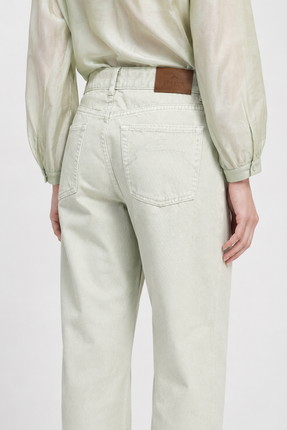 Джинсы Tapered Fit