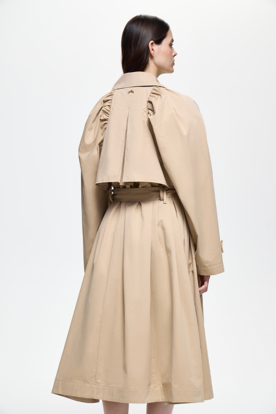 Тренч с объемными рукавами