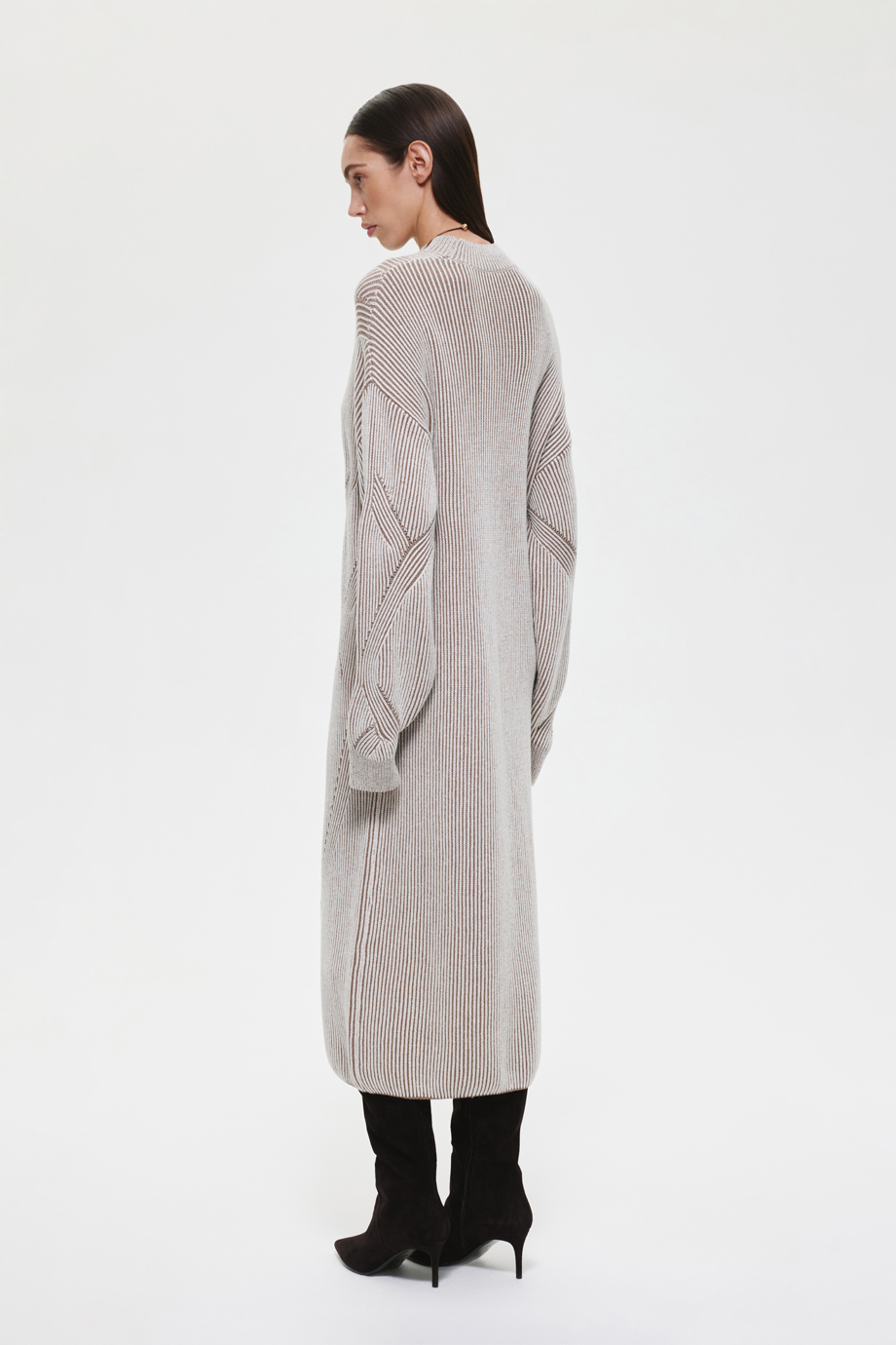 Вязаное платье