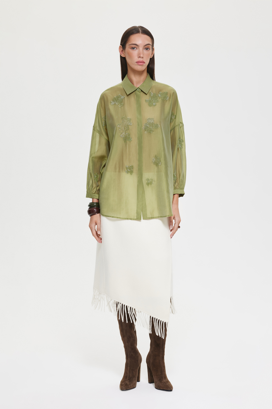 Блузка из тенселя с вышивкой