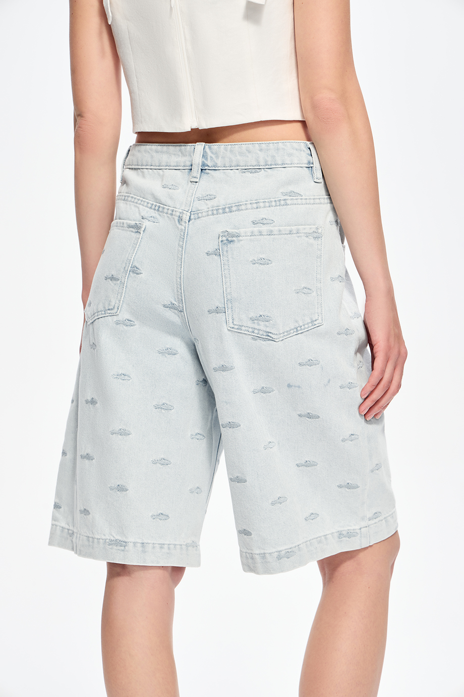 Шорты джинсовые с вышивкой