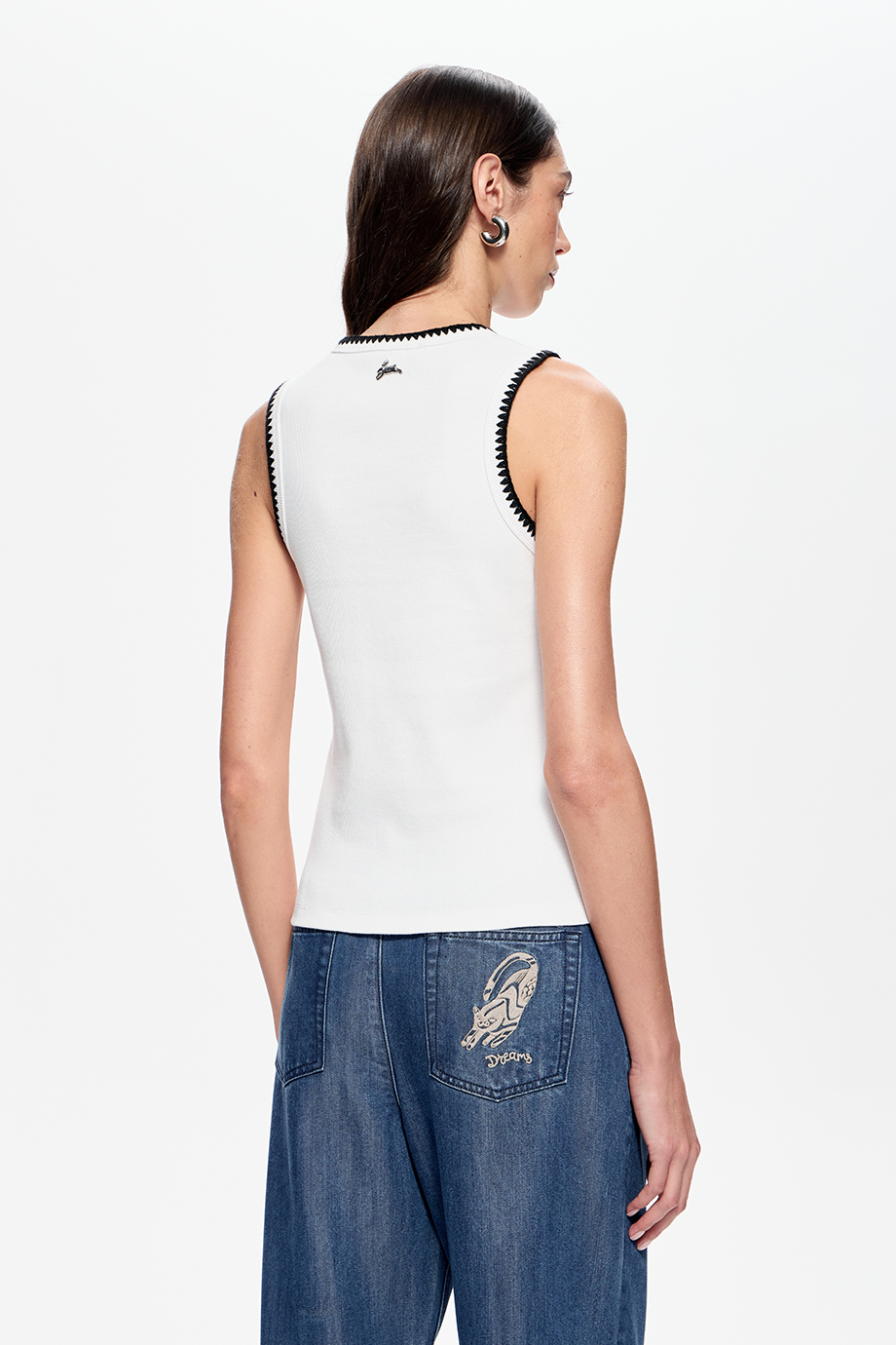 Топ трикотажный с вышивкой