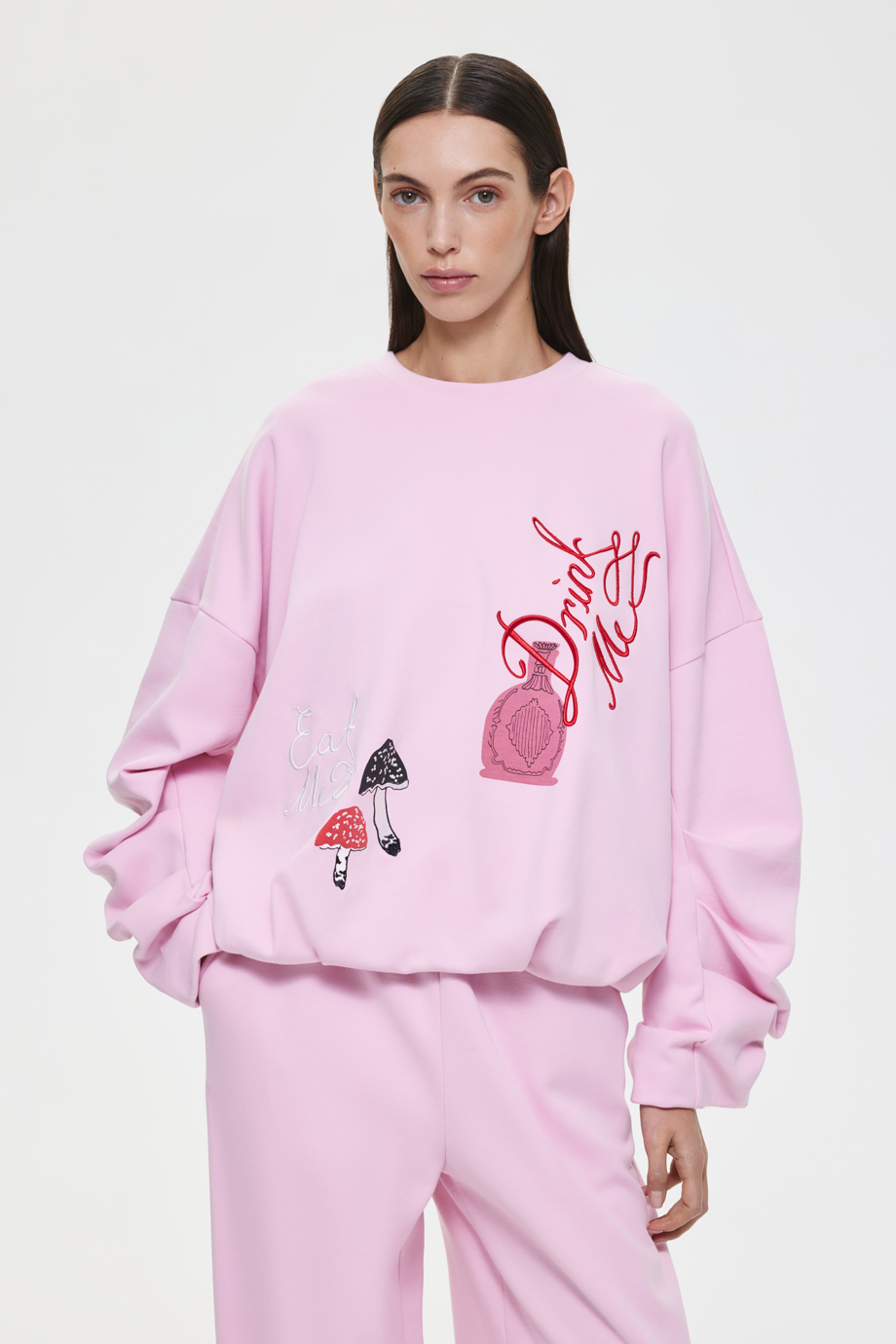 Свитшот-баллон с вышивкой